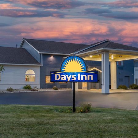 Days Inn By Wyndham Racine/Sturtevant Exterior photo