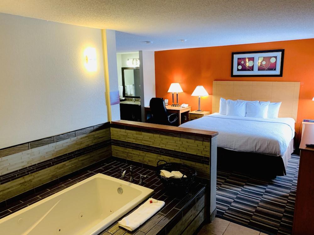 Days Inn By Wyndham Racine/Sturtevant Exterior photo
