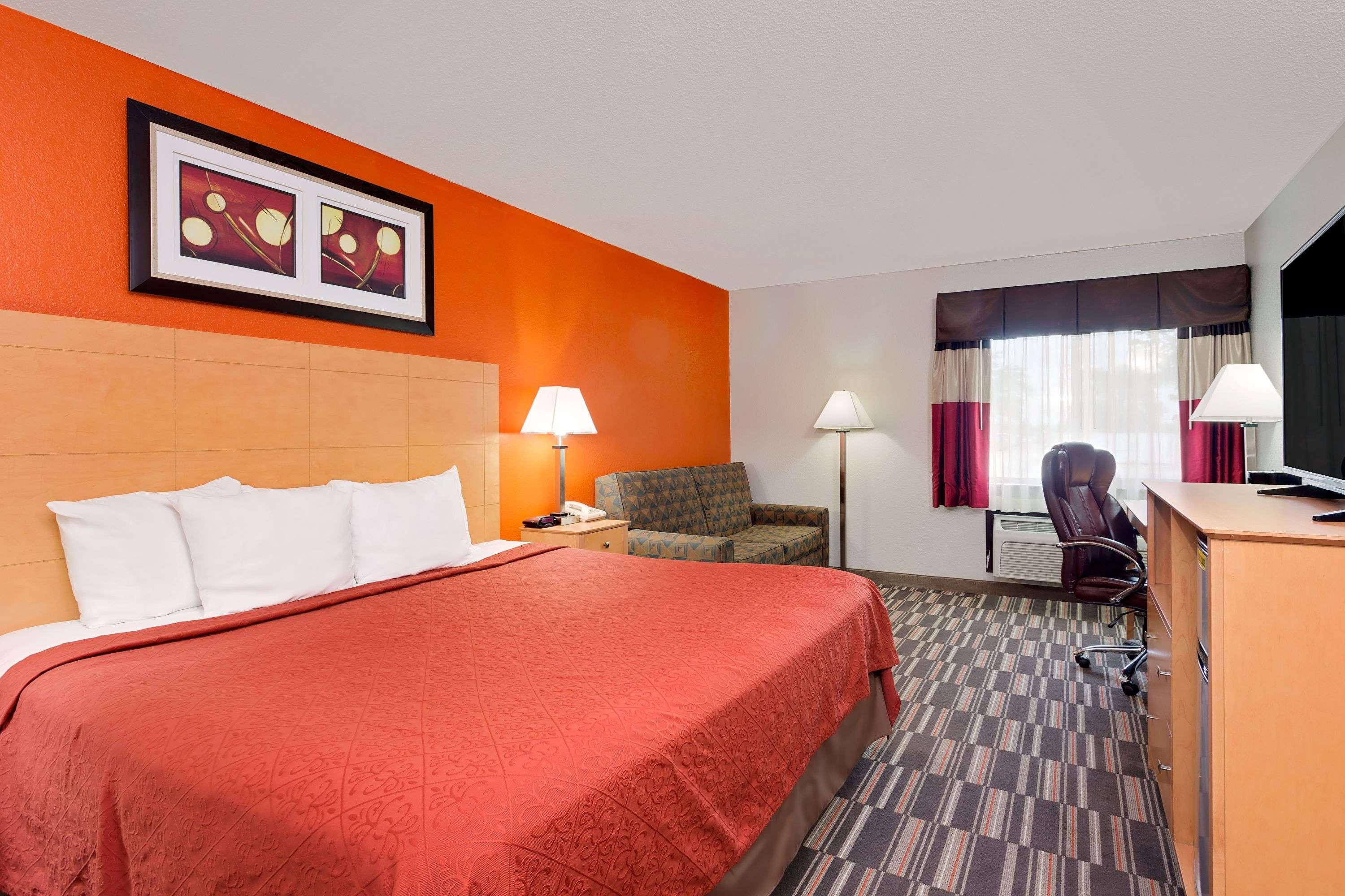 Days Inn By Wyndham Racine/Sturtevant Exterior photo