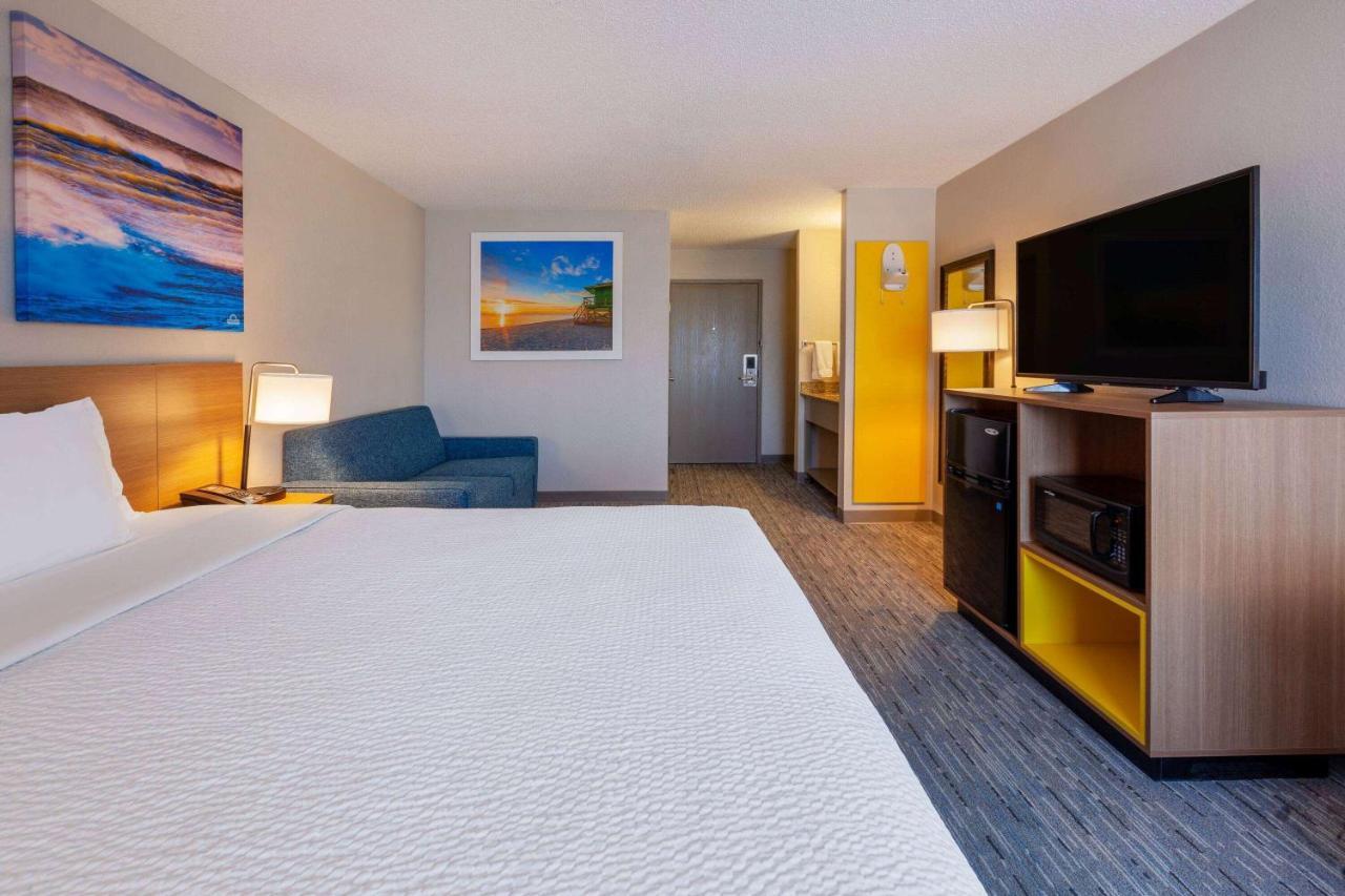 Days Inn By Wyndham Racine/Sturtevant Exterior photo
