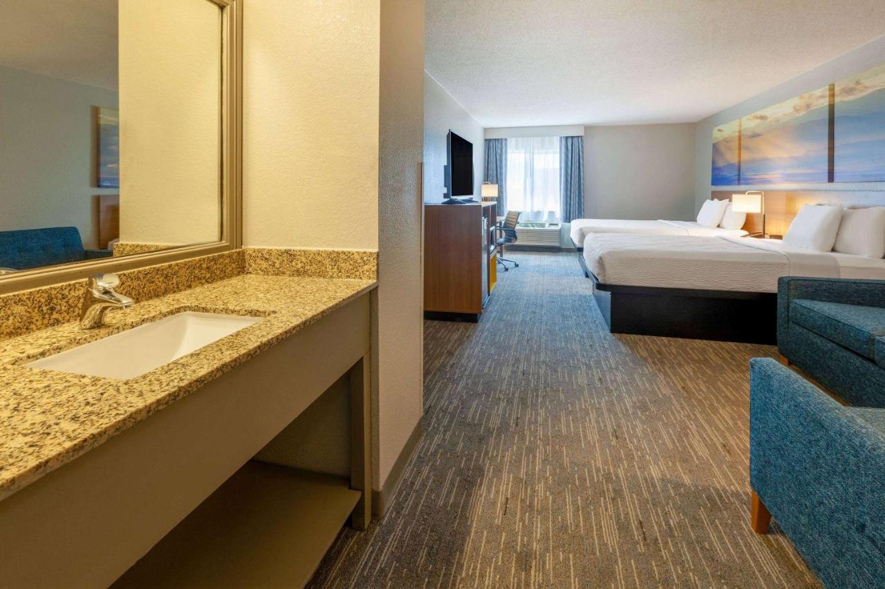 Days Inn By Wyndham Racine/Sturtevant Exterior photo