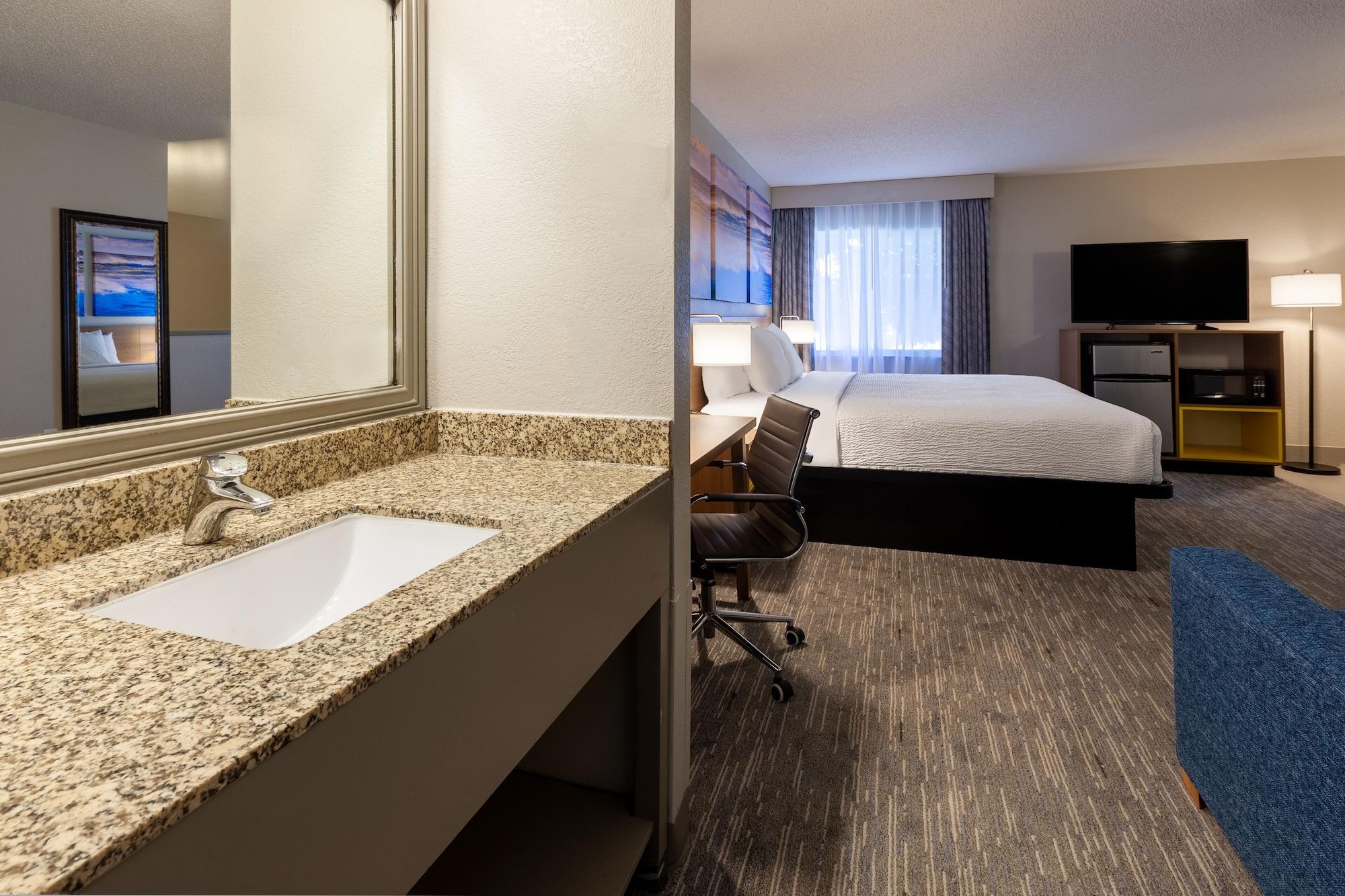 Days Inn By Wyndham Racine/Sturtevant Exterior photo