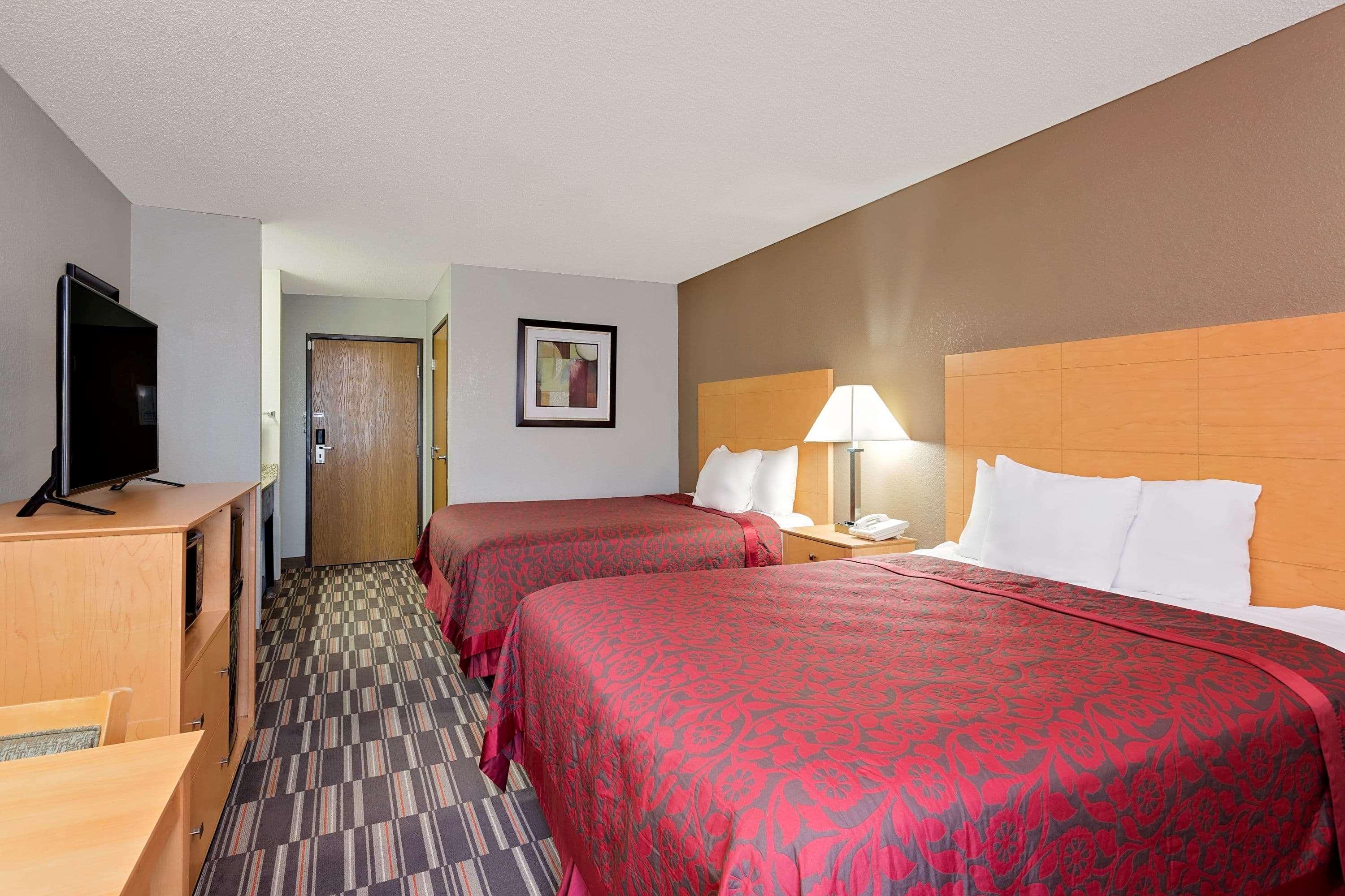 Days Inn By Wyndham Racine/Sturtevant Exterior photo