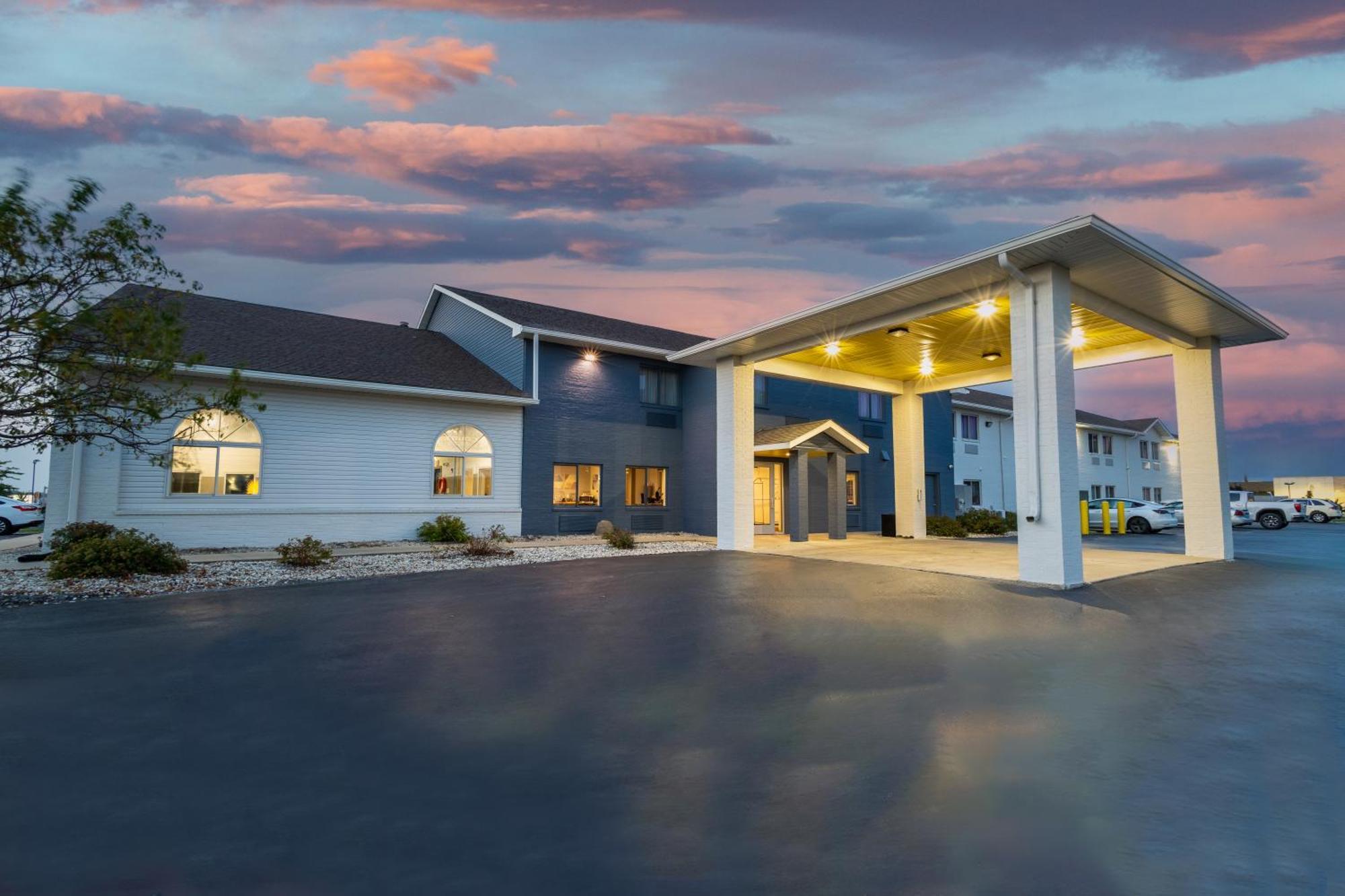 Days Inn By Wyndham Racine/Sturtevant Exterior photo